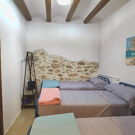Apartment Piso Rustico Con Patio Cerca Del Puerto L'Ampolla